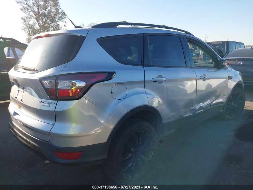 VIN 1FMCU0JD5HUD29005 2017 FORD ESCAPE TITANIUM