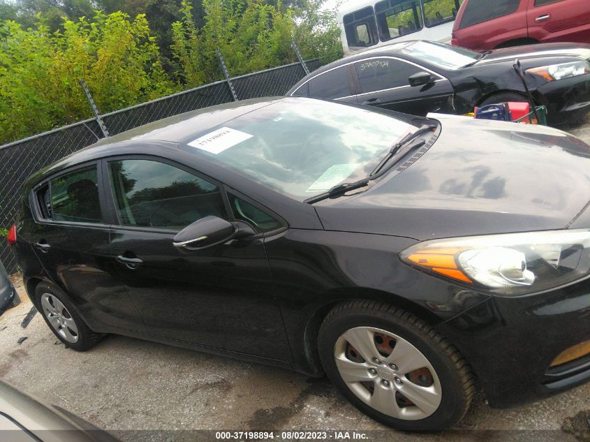 2016 KIA FORTE 5-DOOR LX - KNAFK5A85G5598618