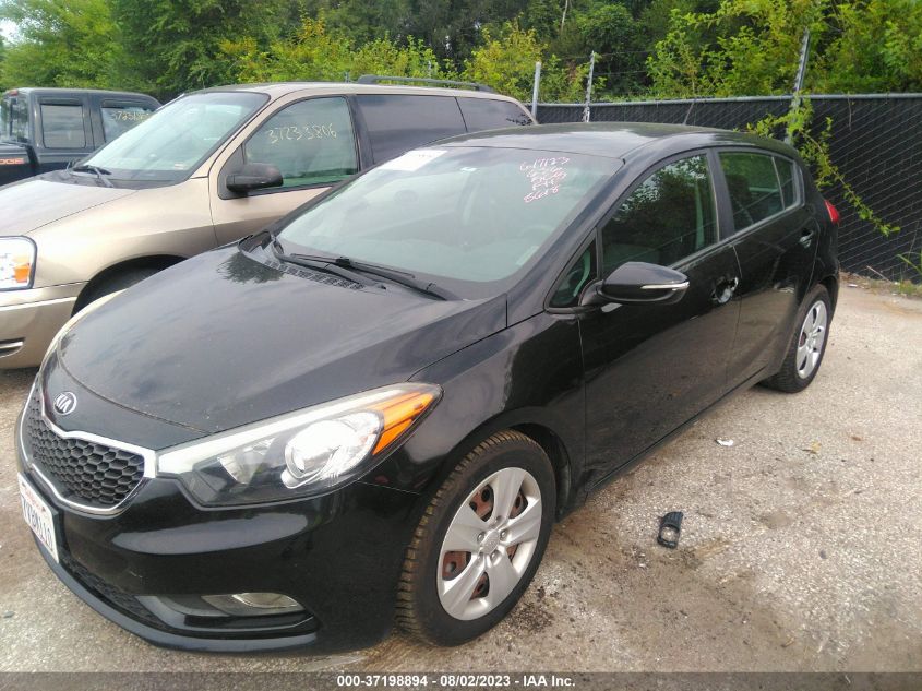 2016 KIA FORTE 5-DOOR LX - KNAFK5A85G5598618
