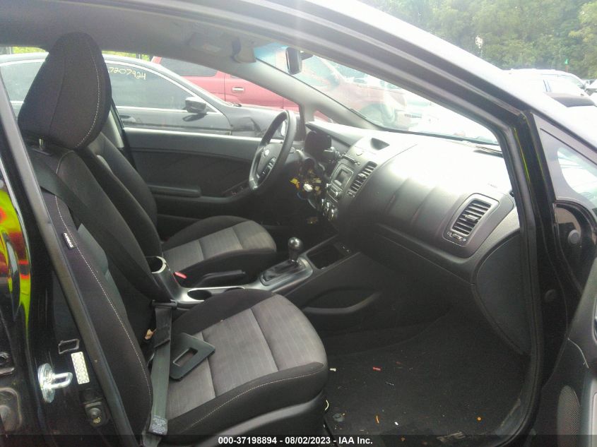 2016 KIA FORTE 5-DOOR LX - KNAFK5A85G5598618