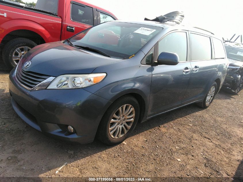 5TDYK3DC7ES467603 2014 TOYOTA SIENNA, photo no. 2