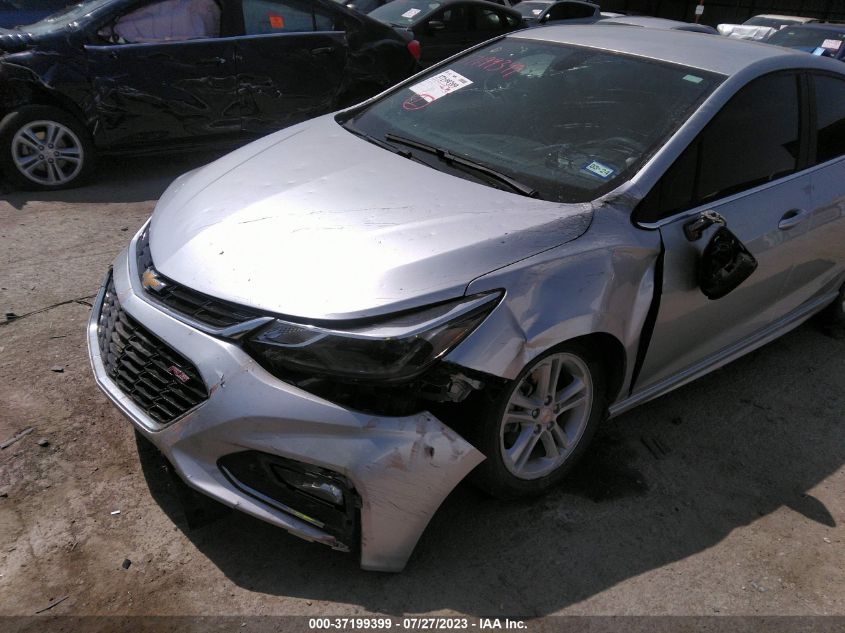 2018 CHEVROLET CRUZE LT - 1G1BE5SM3J7105494