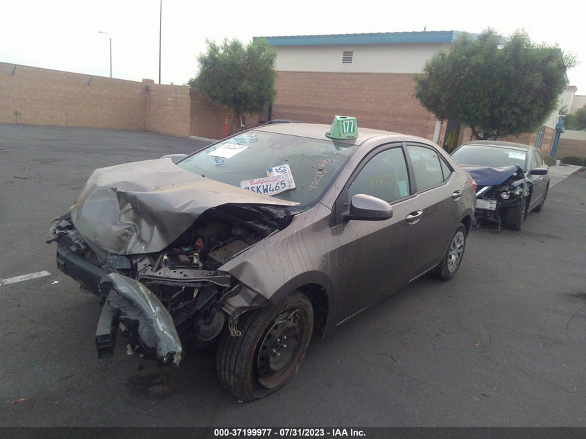 VIN 2T1BURHE5HC883547 2017 TOYOTA COROLLA LE