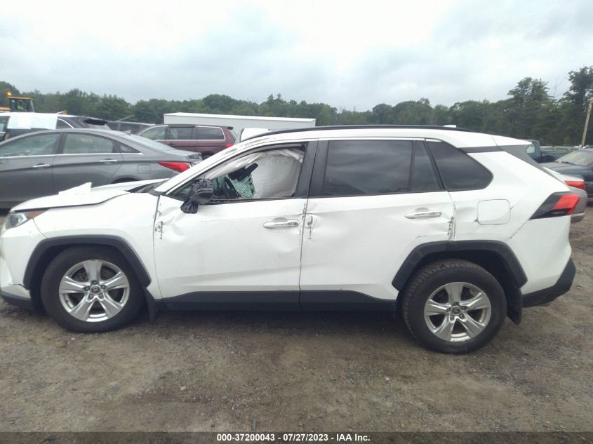 2020 TOYOTA RAV4 XLE - JTMP1RFV3LD058779