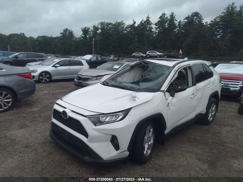 2020 TOYOTA RAV4 XLE - JTMP1RFV3LD058779