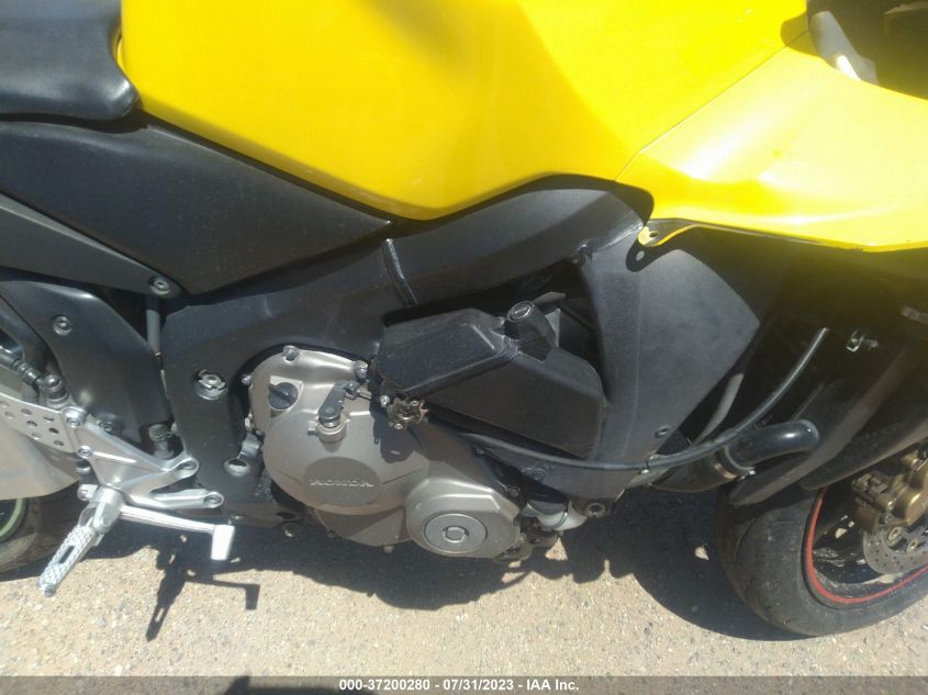 2003 HONDA CBR600 RR - JH2PC37083M002161