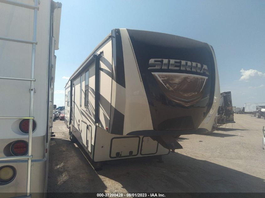 4X4FSEN25JJ045923 SIERRA BT-1000 2018