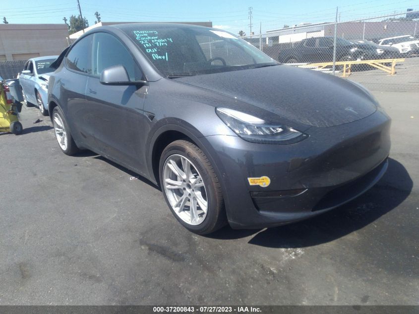 2022 TESLA MODEL Y LONG RANGE - 7SAYGAEE2NF490428