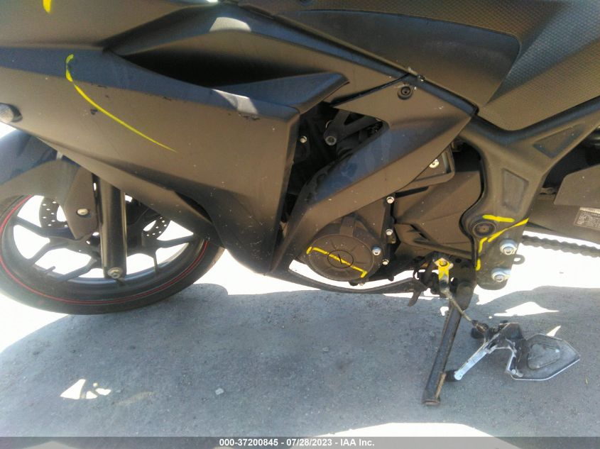 2015 YAMAHA YZFR3 MH3RH06Y1FK007535