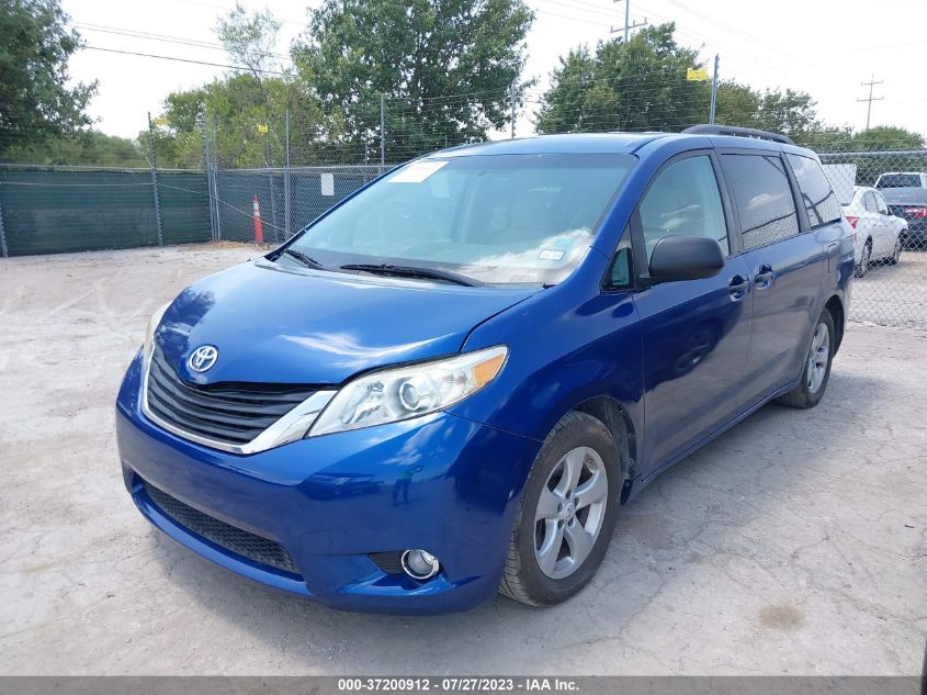 5TDKK3DC4BS070206 2011 TOYOTA SIENNA - Image 2