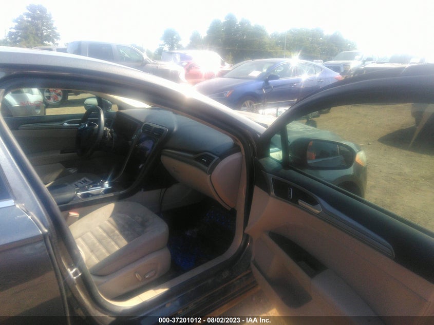 VIN 3FA6P0HDXJR207953 2018 FORD FUSION SE