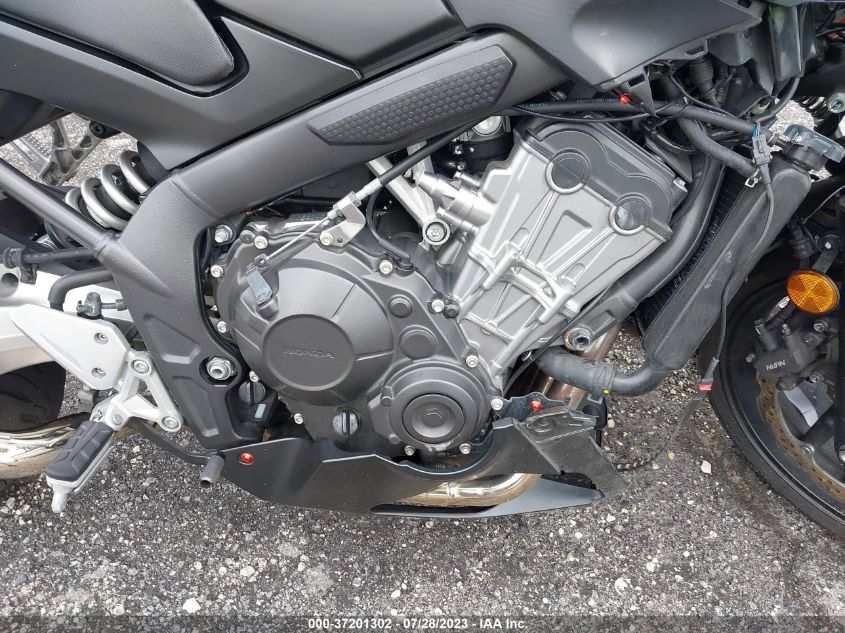 2015 HONDA CBR650 F - MLHRC7407F5100039