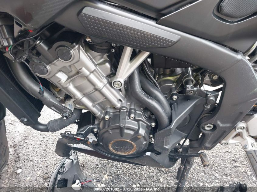 2015 HONDA CBR650 F - MLHRC7407F5100039