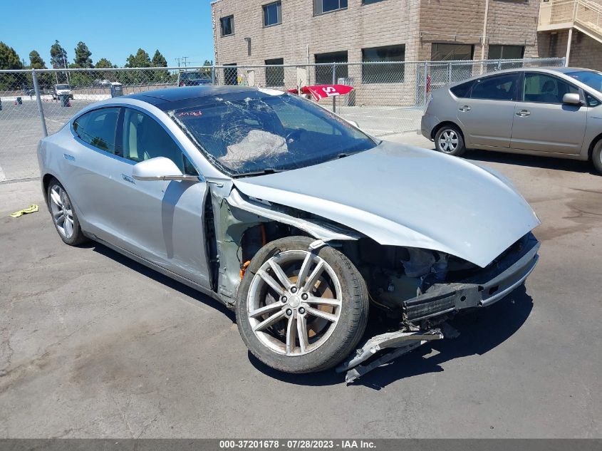 2014 TESLA MODEL S 60 KWH BATTERY/P85 - 5YJSA1H18EFP56516