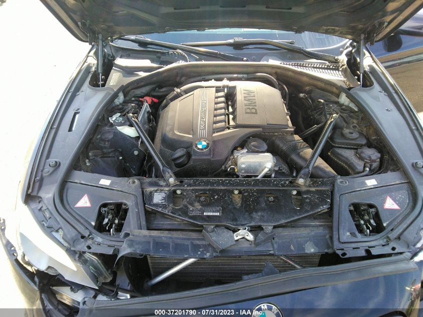 2013 BMW 5 SERIES 535I XDRIVE - WBAFU7C55DDU68512