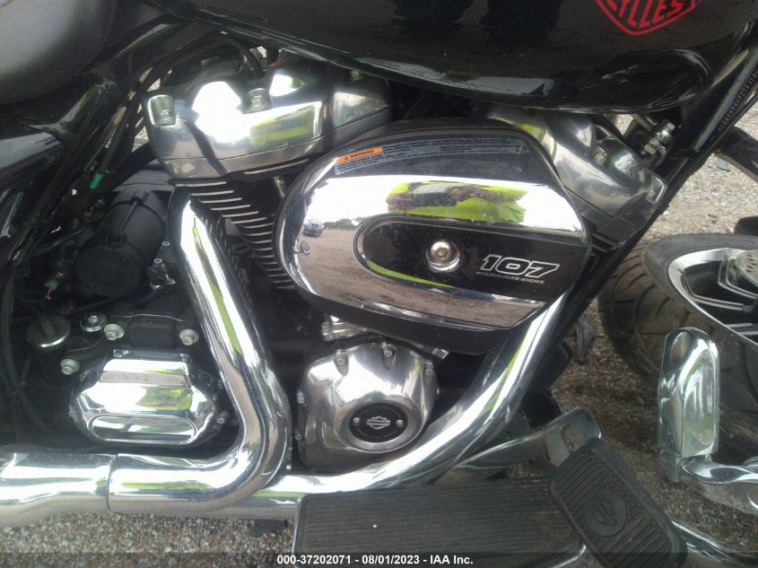 2019 HARLEY-DAVIDSON FLHT 1HD1FVC2XKB651557