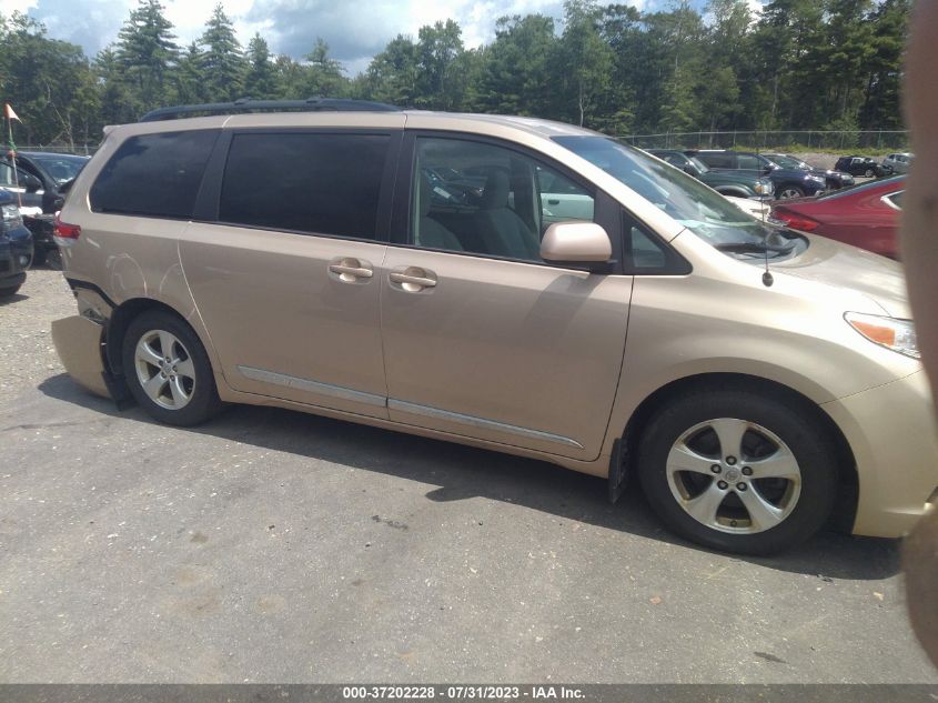 2013 TOYOTA SIENNA LE - 5TDKK3DC6DS371336