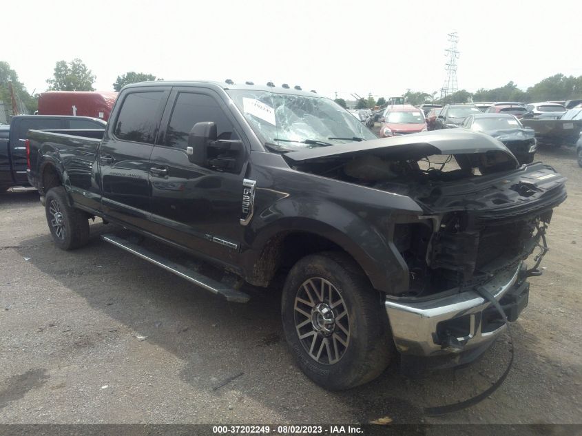 2017 FORD SUPER DUTY F-250 SRW LARIAT/PLATINUM - 1FT7W2BT1HEE79401