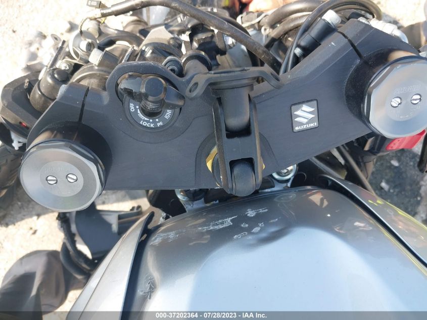 2018 SUZUKI GSX-R600 - JS1GN7FA9J2100932
