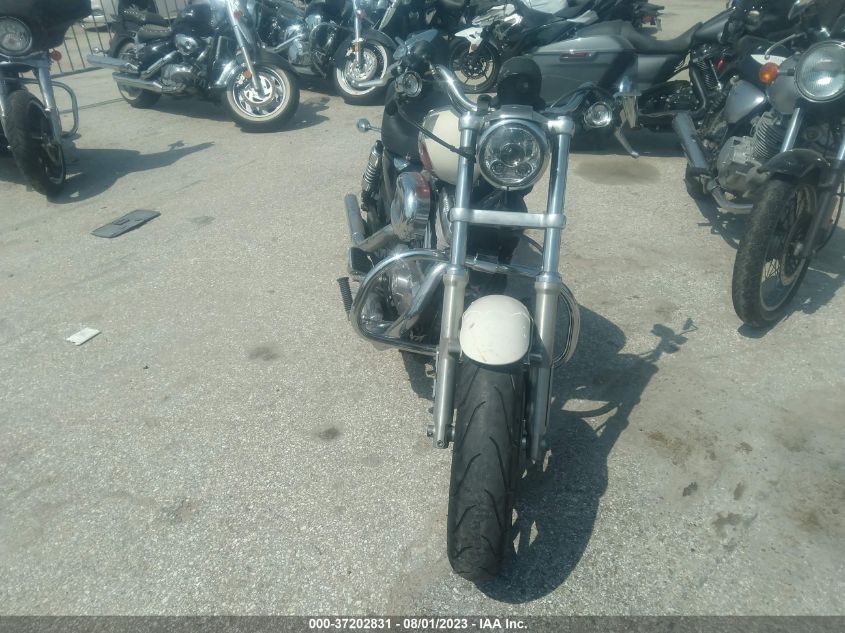 2011 HARLEY-DAVIDSON XL883 L - 1HD4CR216BC440906