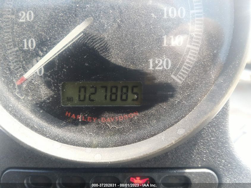 2011 HARLEY-DAVIDSON XL883 L - 1HD4CR216BC440906
