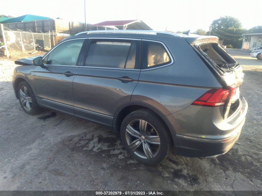 VIN 3VV3B7AX3LM065133 2020 VOLKSWAGEN TIGUAN SE/SEL/SE R-LINE BLACK