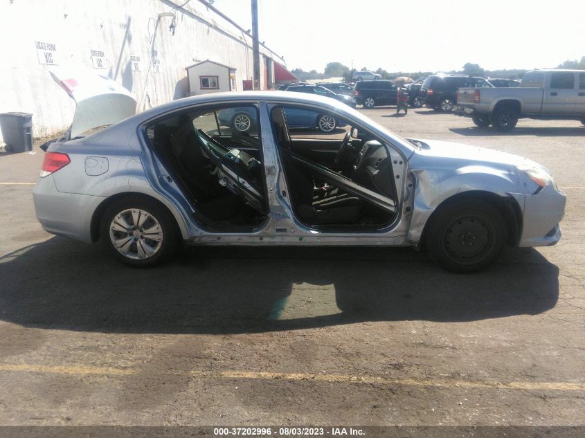 2013 SUBARU LEGACY 2.5I - 4S3BMBA68D3018200