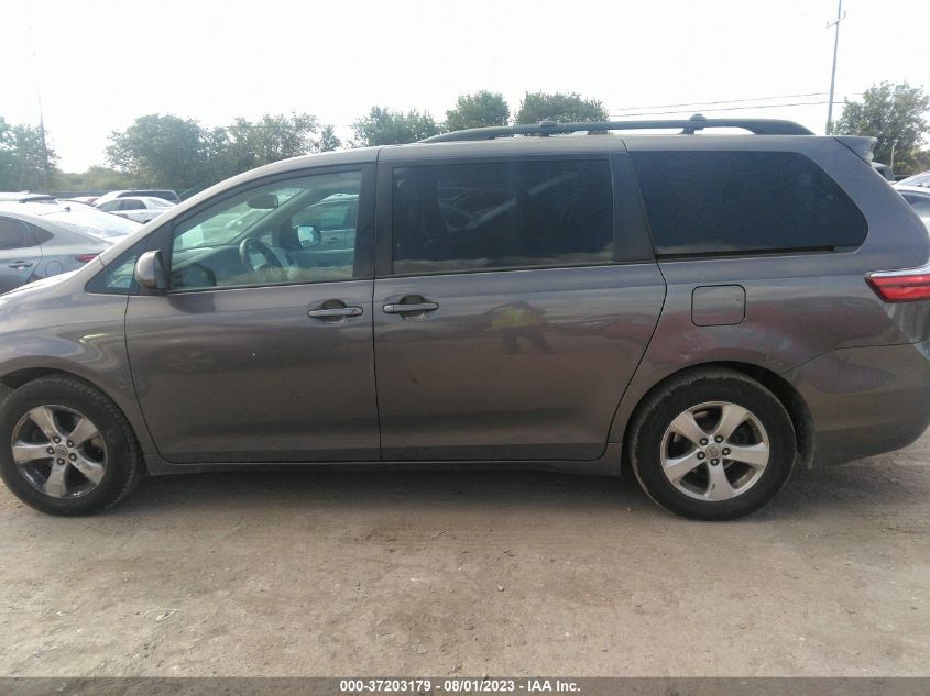 5TDKZ3DC3HS783649 2017 TOYOTA SIENNA, photo no. 13