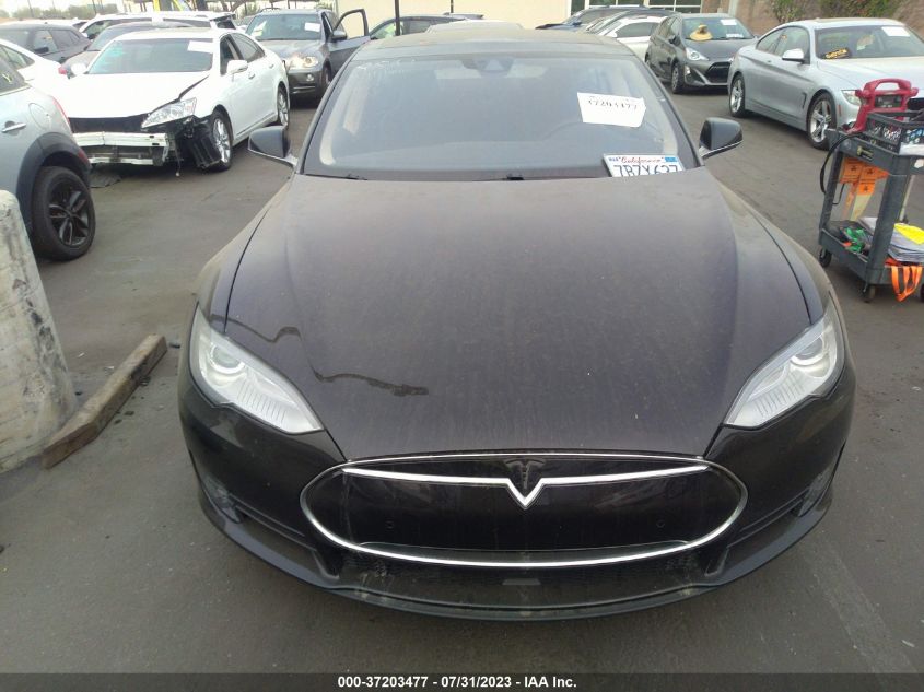 2016 TESLA MODEL S 70 KWH - 5YJSA1E14GF124085