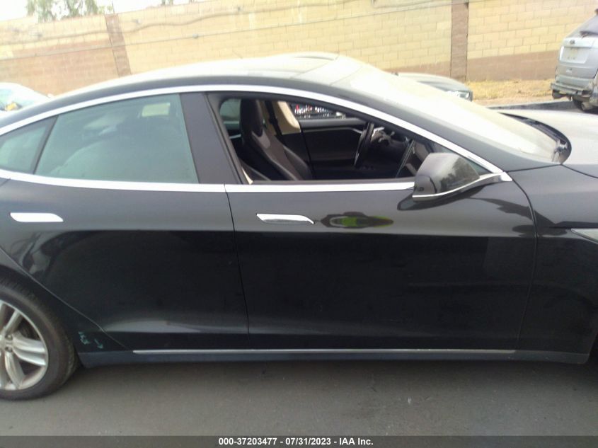 2016 TESLA MODEL S 70 KWH - 5YJSA1E14GF124085