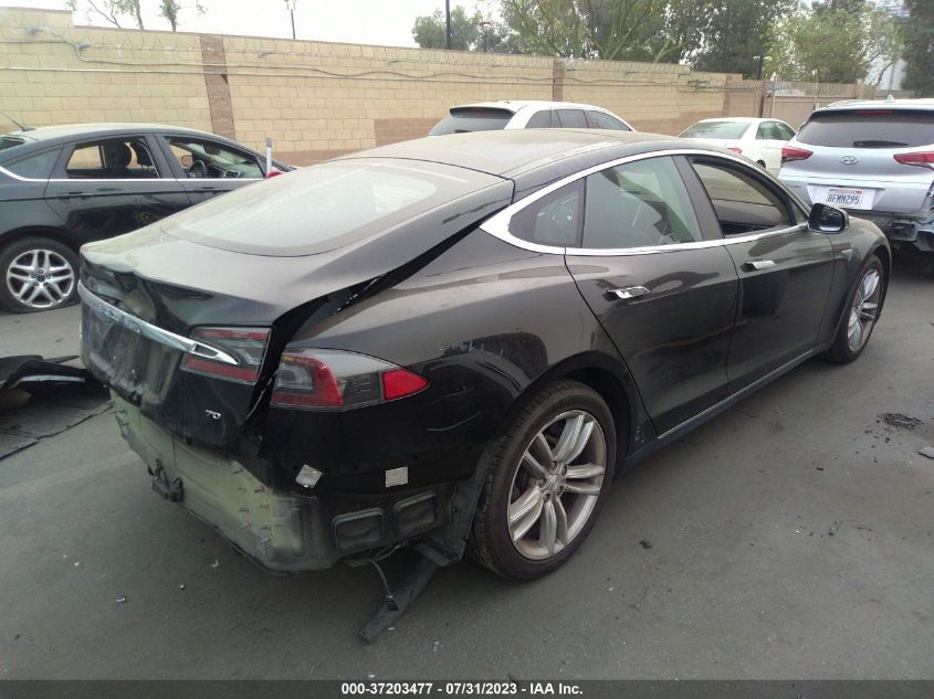 2016 TESLA MODEL S 70 KWH - 5YJSA1E14GF124085