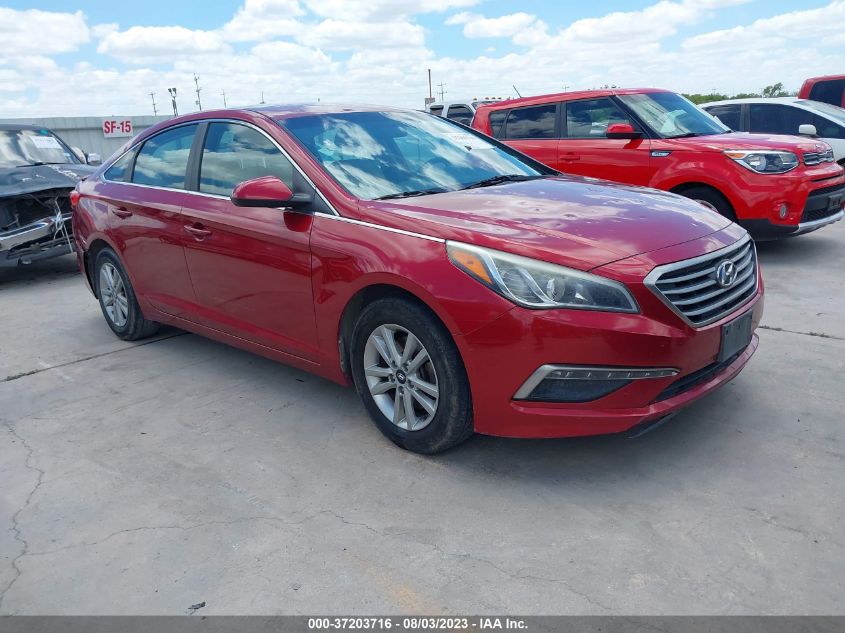 2015 HYUNDAI SONATA 2.4L SE - 5NPE24AF5FH021951