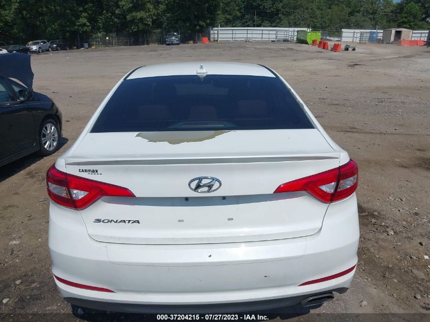 2015 HYUNDAI SONATA 2.4L SE - 5NPE24AF4FH146715