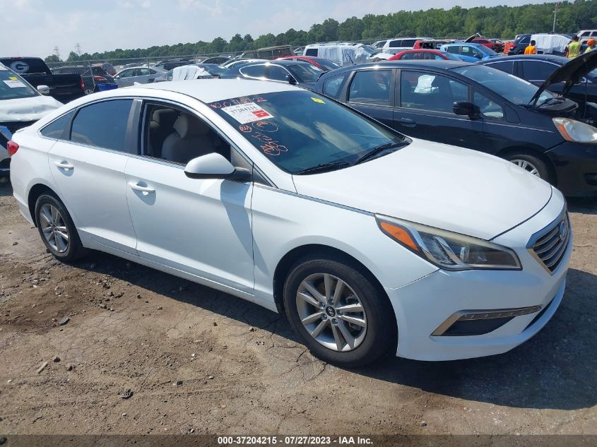 2015 HYUNDAI SONATA 2.4L SE - 5NPE24AF4FH146715