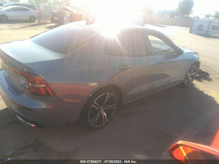 2022 VOLVO S60 R-DESIGN - 7JRL12FMXNG188171