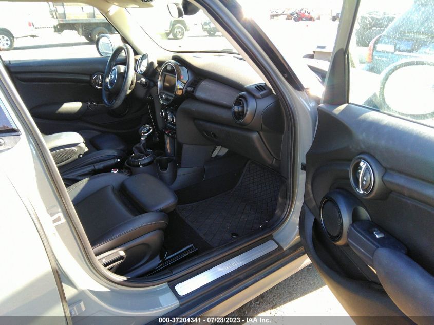 2015 MINI COOPER HARDTOP 4 DOOR WMWXS5C5XFT832690