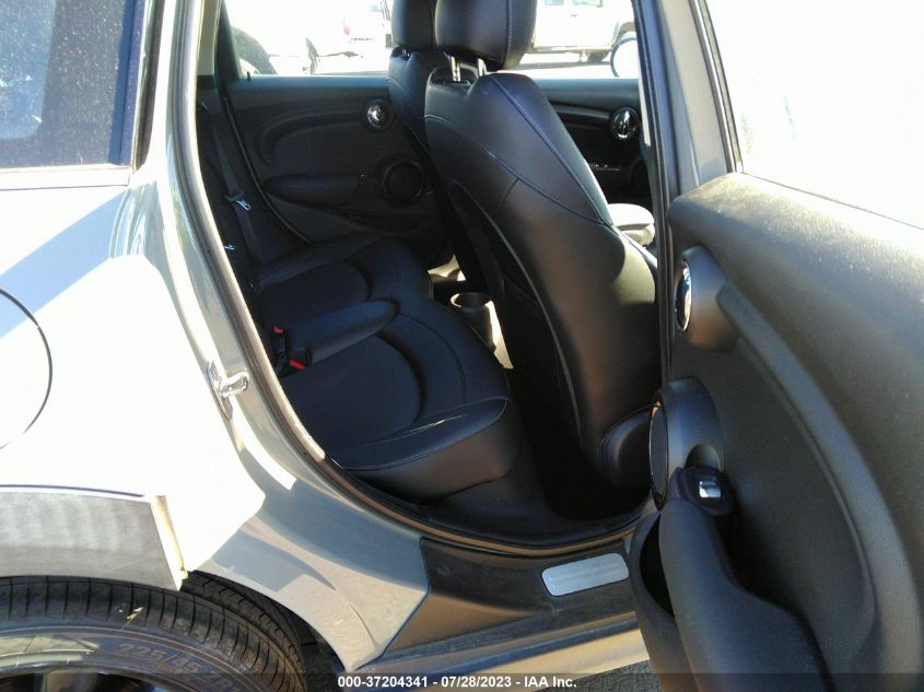 2015 MINI COOPER HARDTOP 4 DOOR WMWXS5C5XFT832690