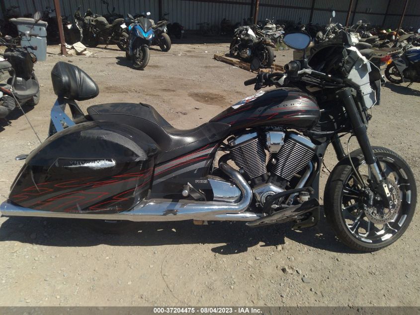 2015 VICTORY MOTORCYCLES MAGNUM X-1 5VPUW36N2F3043817
