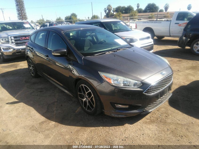 2015 FORD FOCUS SE - 1FADP3K26FL248800