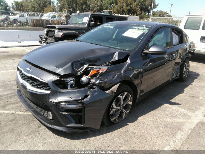 3KPF24AD3ME391428 Kia Forte LXS 2