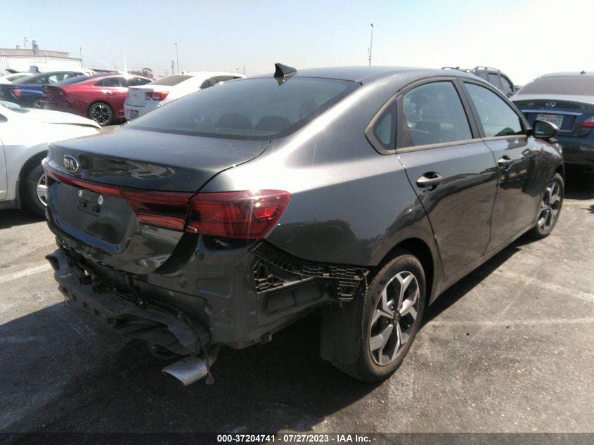 3KPF24AD3ME391428 Kia Forte LXS 4