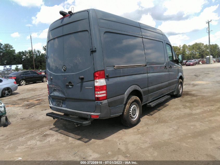 2018 MERCEDES-BENZ SPRINTER CARGO VAN WD3PE7CD7JP636635