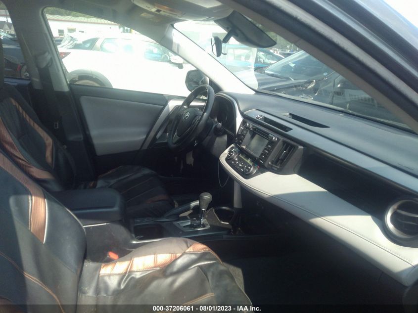 2018 TOYOTA RAV4 XLE/ADVENTURE - JTMWFREV6JJ729987
