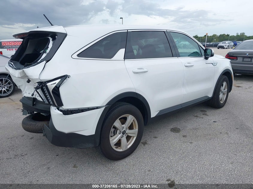 VIN 5XYRG4LC8NG092525 2022 KIA SORENTO LX