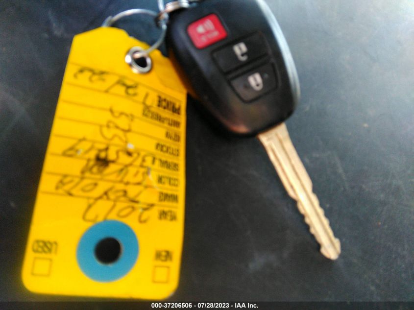 2017 TOYOTA RAV4 LE - 2T3ZFREV2HW365219