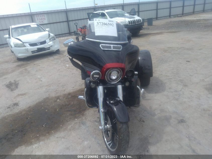 2020 HARLEY-DAVIDSON FLHTCUTGSE 1HD1TBH11LB952260