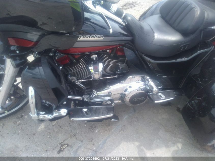 2020 HARLEY-DAVIDSON FLHTCUTGSE 1HD1TBH11LB952260