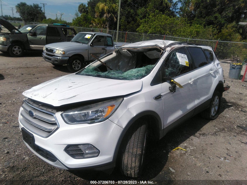 VIN 1FMCU0GD3JUC27571 2018 FORD ESCAPE SE