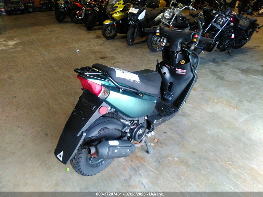 VIN LL0TCKPD1NYS15202 2022 YNGF 49CC SCOOTER