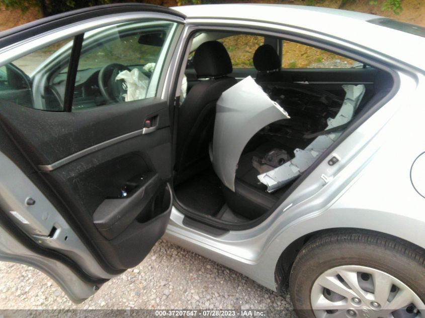 2020 HYUNDAI ELANTRA SE - KMHD74LF2LU940927